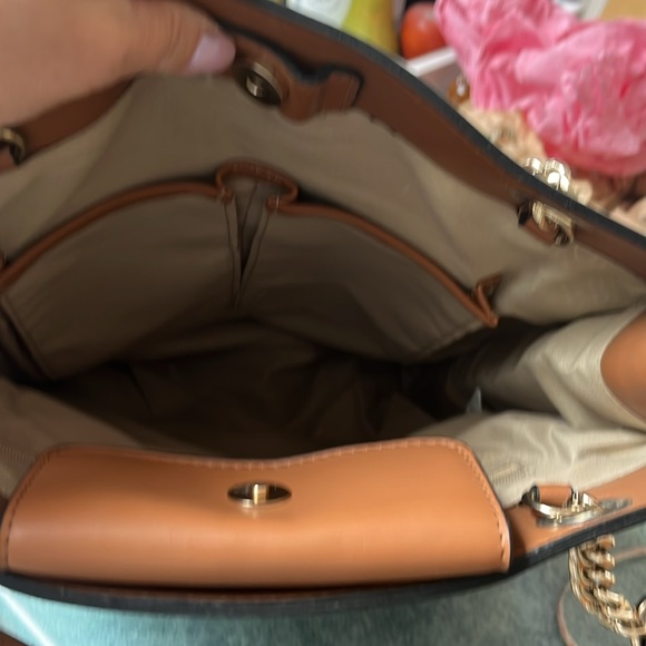 EUC Jones New York Signature Tote bag in dark brown and toffee PU leather - Picture 10 of 10